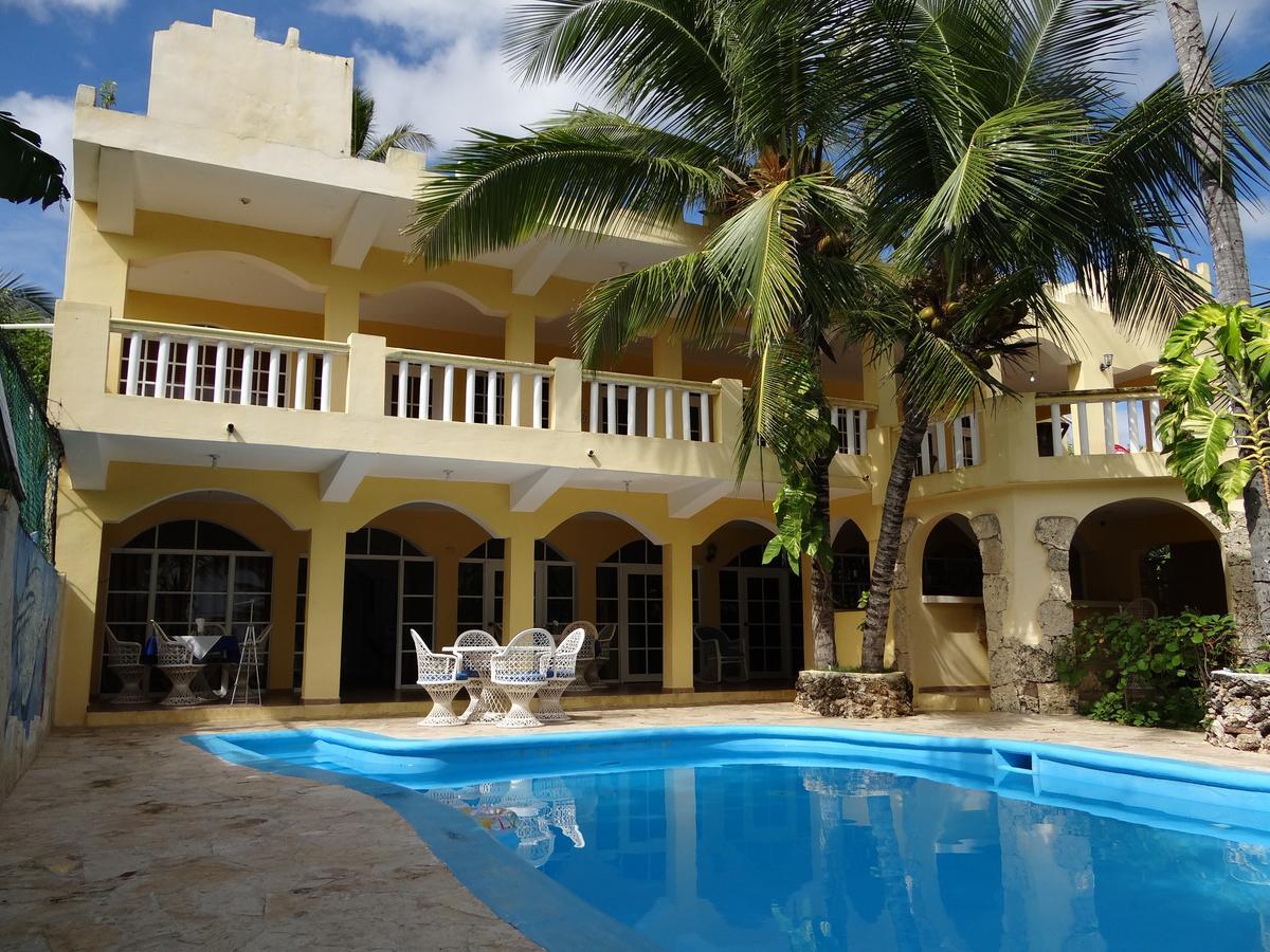 Hotel El Viejo Pirata Boca de Yuma Exterior foto
