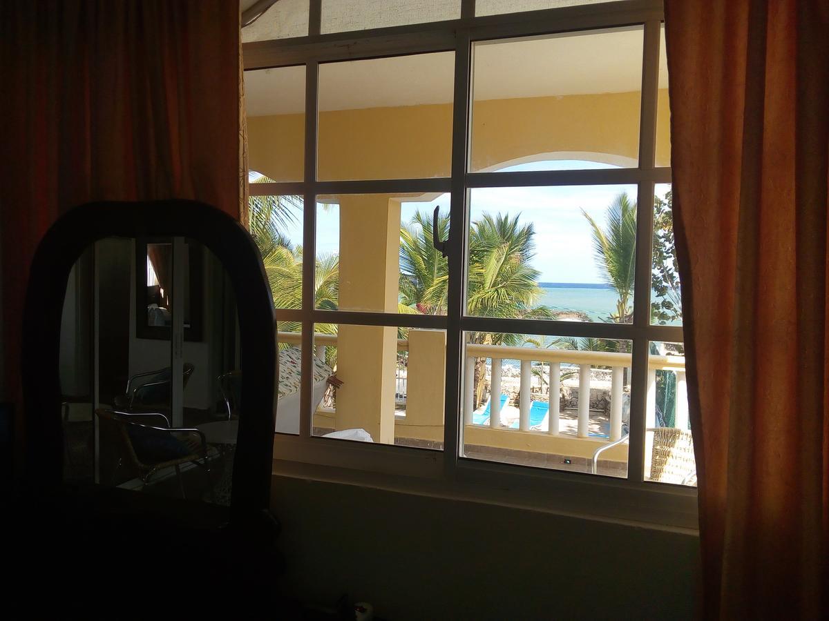 Hotel El Viejo Pirata Boca de Yuma Exterior foto